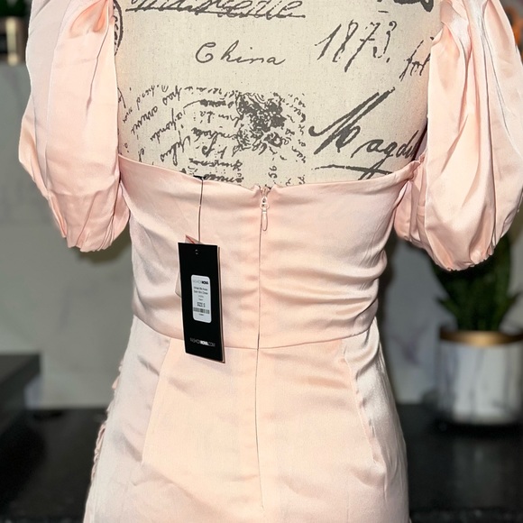 NWT - Fashion Nova - SM zip back, puffy sleeves, side cinch, sweetheart neckline - Picture 5 of 5